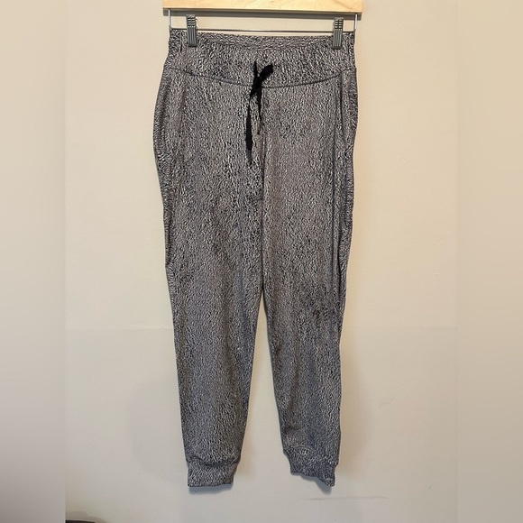 Lululemon Ready To Rulu Pant Size 4 - Picture 4 of 15